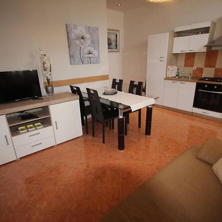 แฟมิลี อพาร์ตเมนต์ มิเรลา โบริก Apartment ซาดาร์ ภายนอก รูปภาพ